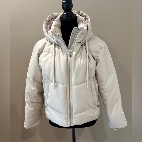 Women’s ZARA Faux leather cream puffer coat- Size XS - Picture 2 of 15